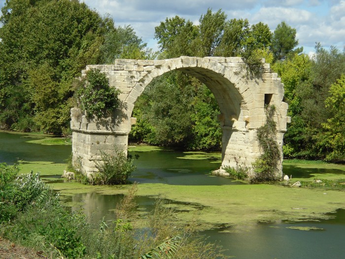 Le Pont Romain