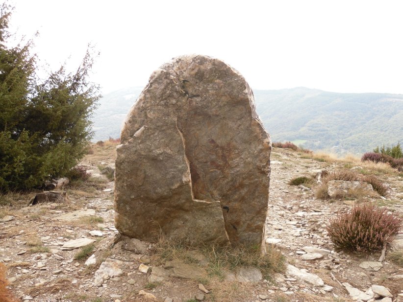 Click for the gallery page to add comments and vote (PID:139910) Claroudens menhir