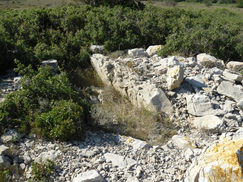 Click for the gallery page to add comments and vote (PID:140414) Dolmen du Mas de Sainton 2