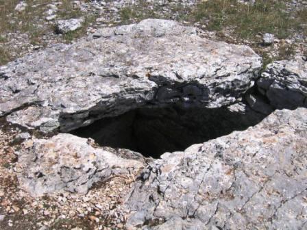 Click for the gallery page to add comments and vote (PID:20337) Dolmen de Valbelle