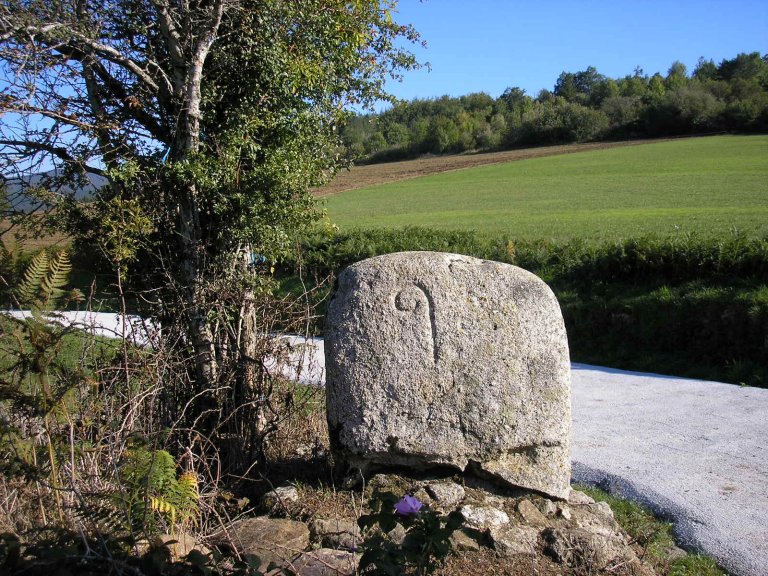 Click for the gallery page to add comments and vote (PID:45808) Col-de-la-Bole menhir