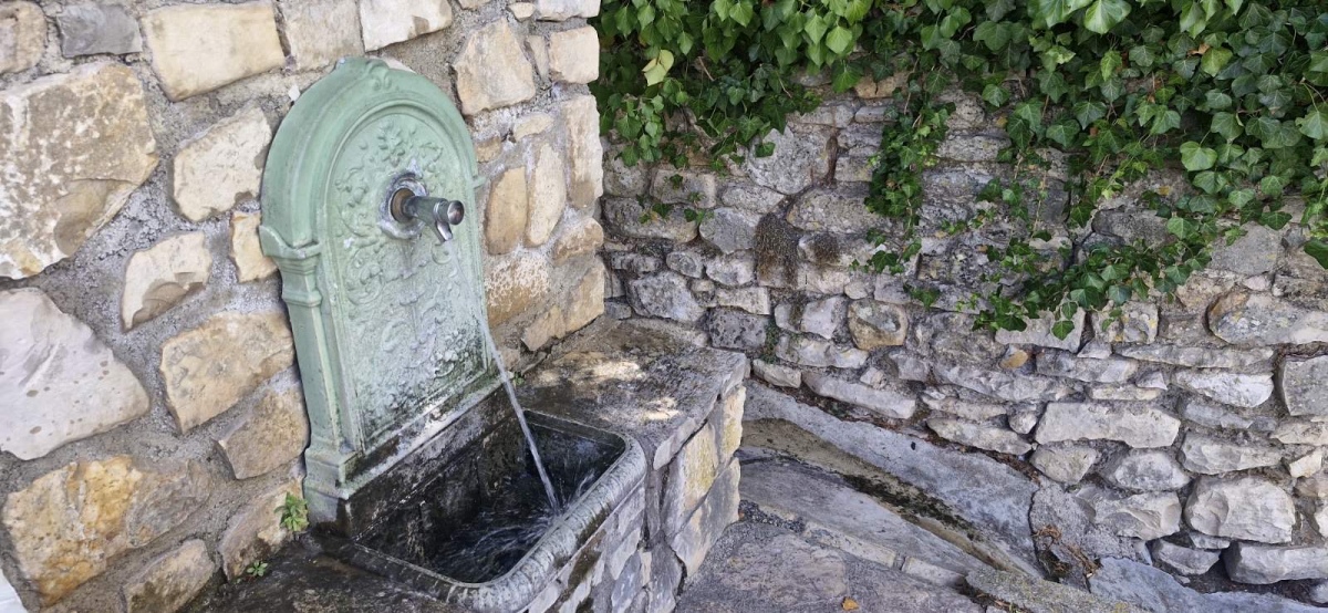 Valflaunès village tap