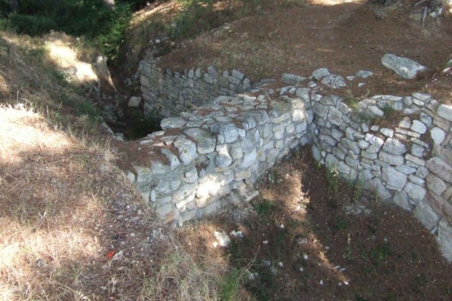 I believe, when they rebuilt this, they forgot the gate that would allow for a flow of water. 
Oppidum at village of Sigean