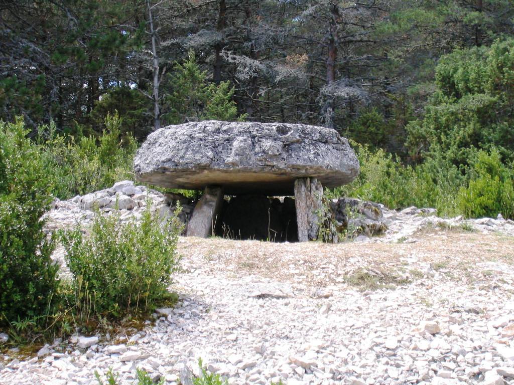 Dolmen de la Baume (Sainte-Enimie)