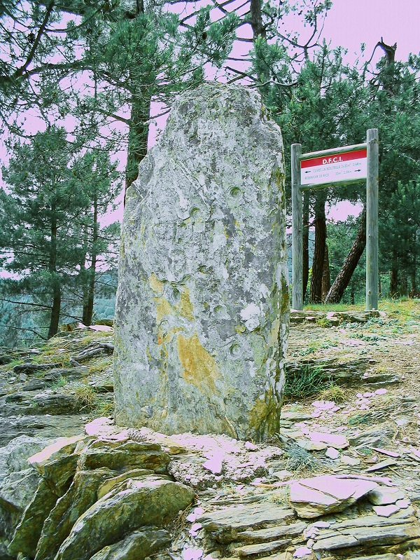 Click for the gallery page to add comments and vote (PID:182196) Menhir du col de la Pierre Plantée (Galta)