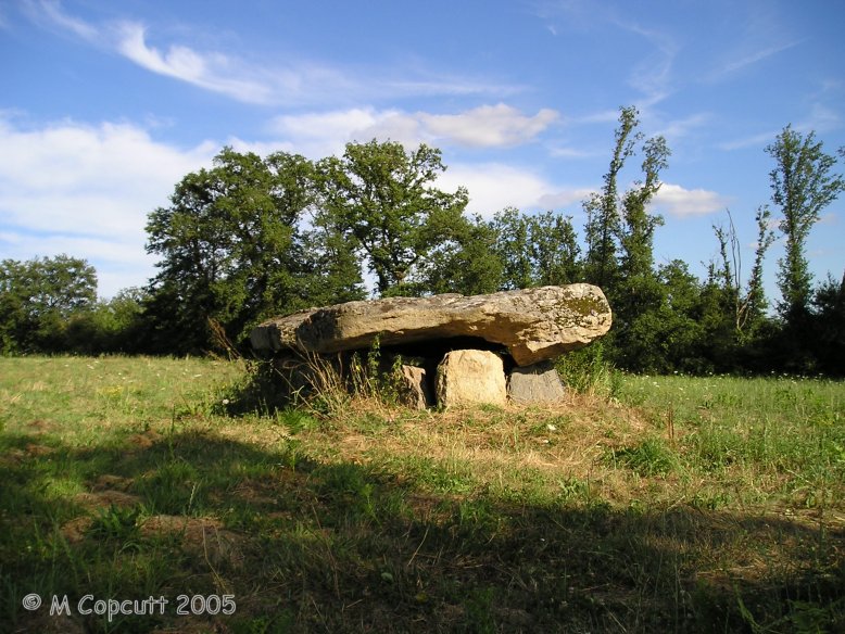 La Lue dolmen