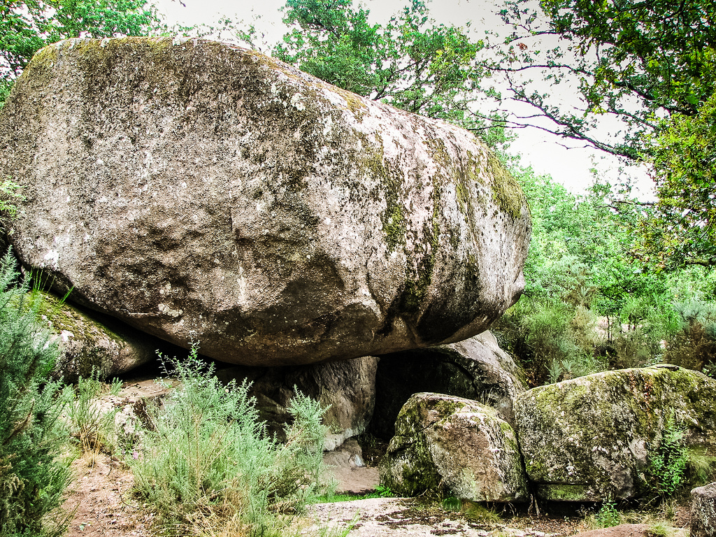 Grotte dite le Rocher des Fées (Cieux)