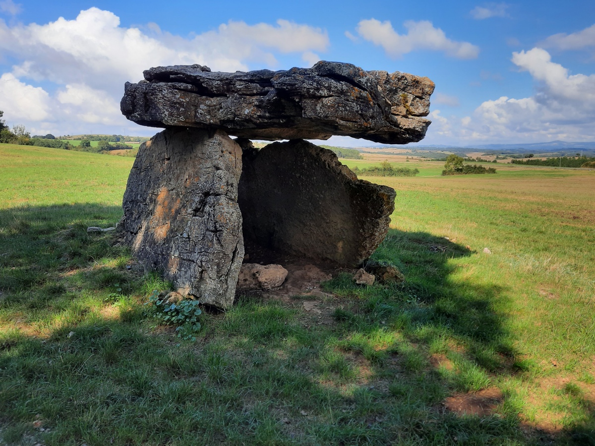 Tiergues Dolmen