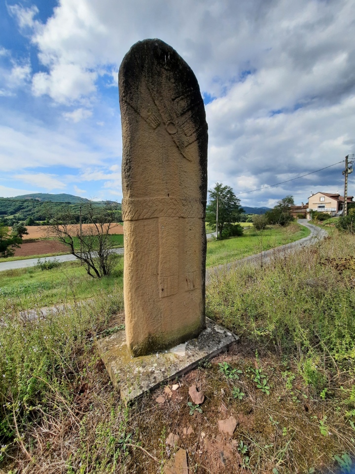 Click for the gallery page to add comments and vote (PID:236459) Les Maurels statue menhir