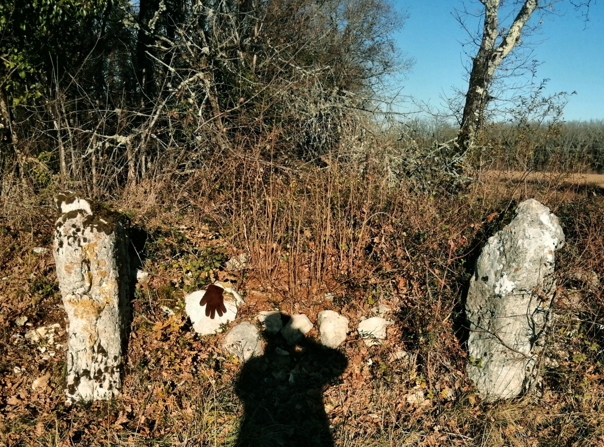 Bach menhirs