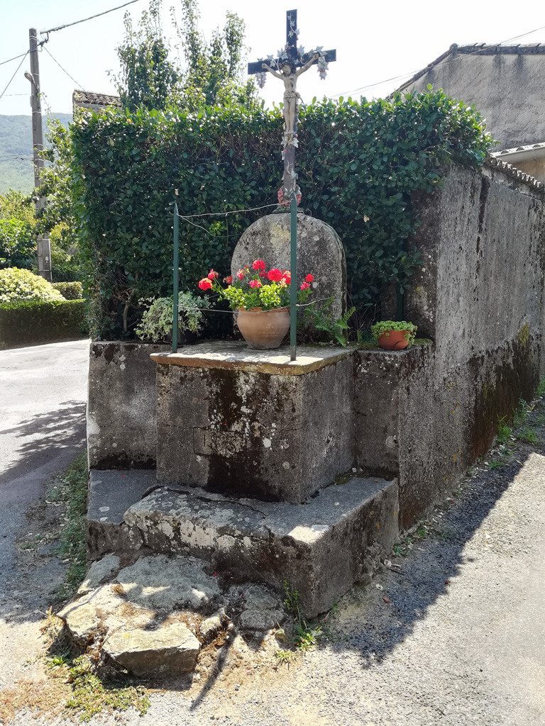 Click for the gallery page to add comments and vote (PID:184599) Amalrics Menhir