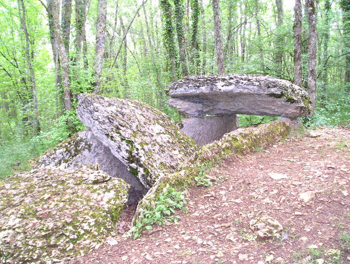 Dolmen du Devès des Gleyettes 1