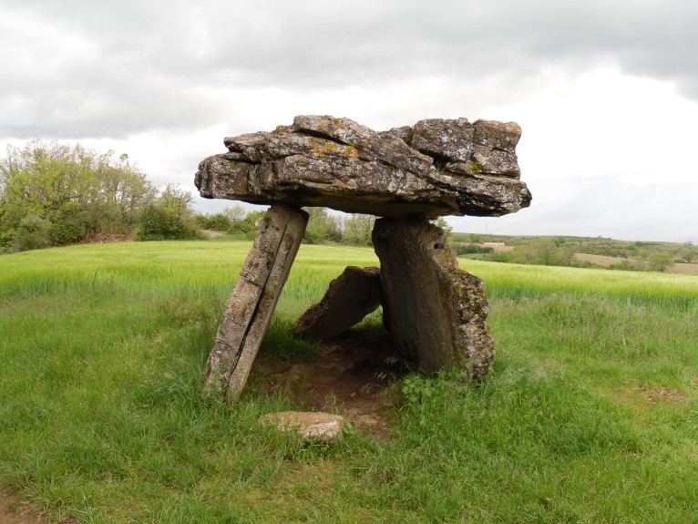 Click for the gallery page to add comments and vote (PID:109465) Tiergues Dolmen