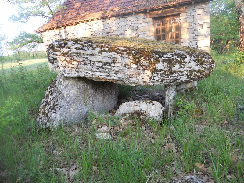 Dolmen du Devès 2