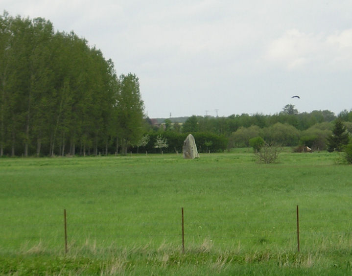 Pierre de Gargantua, Neauffles-Auvergny.
Seen at a distance of about 250 metres across fields from the little bridge across the Risle river.