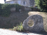 Pierre Trouée de l'allée couverte d'Aizier - PID:78849
