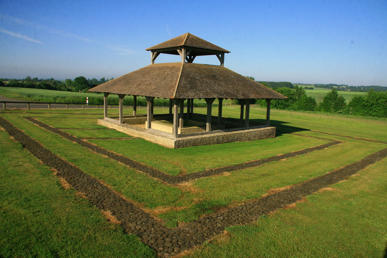 Site in Pays de la Loire:Sarthe (72) France

wikipedia image taken by Christophe Bazile, in may 2010. CC BY-SA 3.0

By Christophe Bazile (Own work) [CC BY-SA 3.0], via Wikimedia Commons