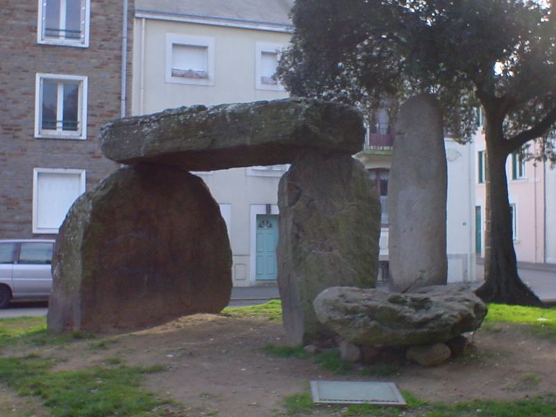 St Nazaire dolmen