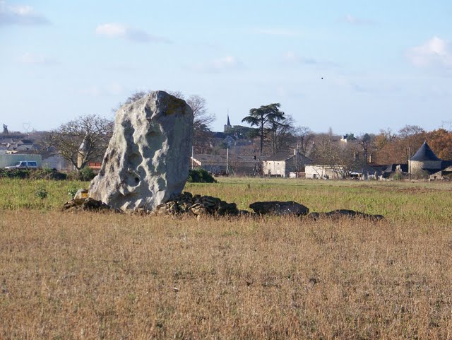 Menhir dit la Pierre Droite des Grouas