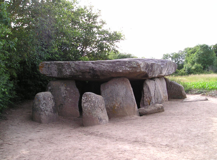 Frébouchère dolmen