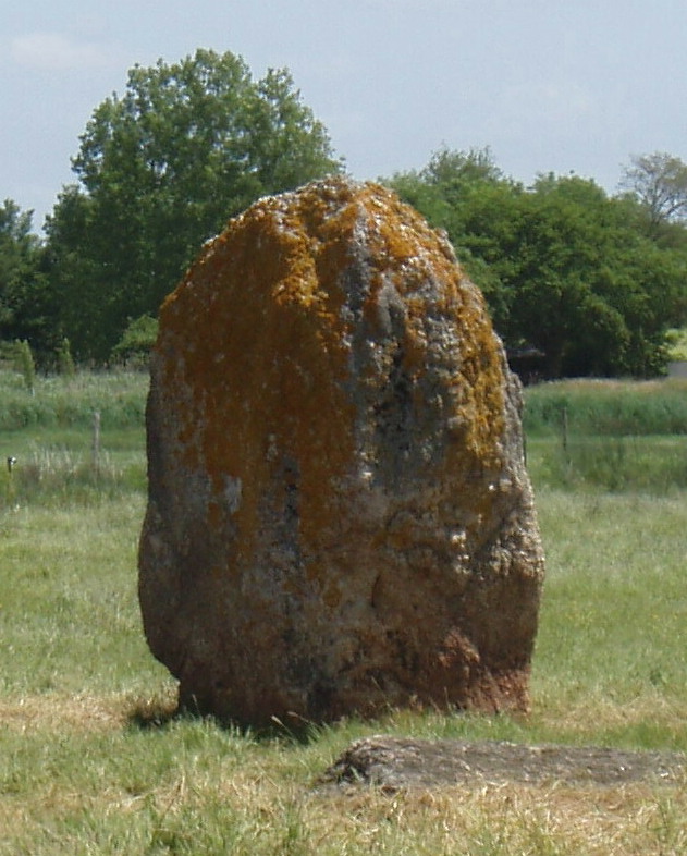 Menhir dit la Pierre Bonde