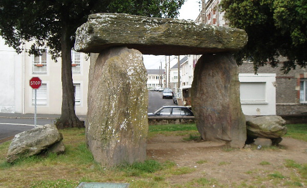 St Nazaire dolmen