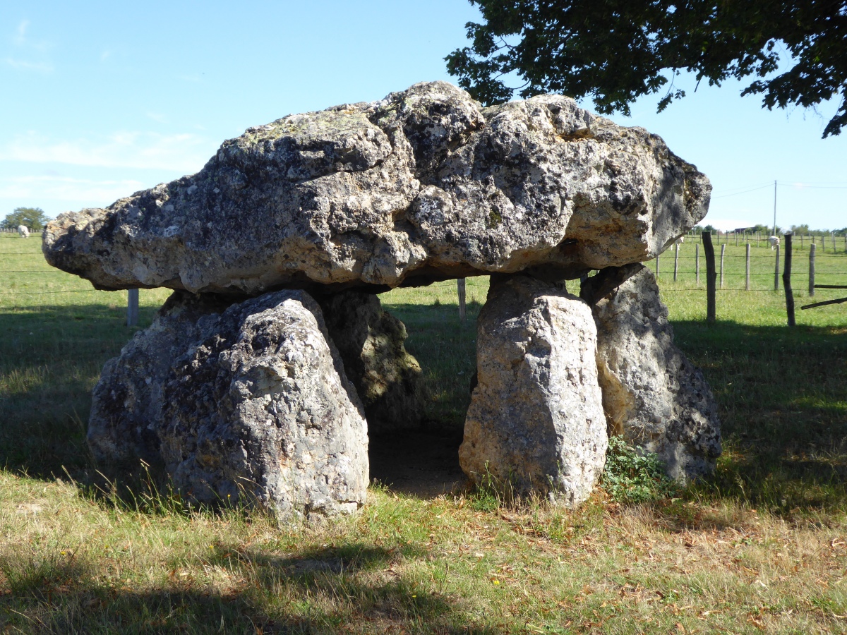Click for the gallery page to add comments and vote (PID:244400) Dolmen de Maupertuis