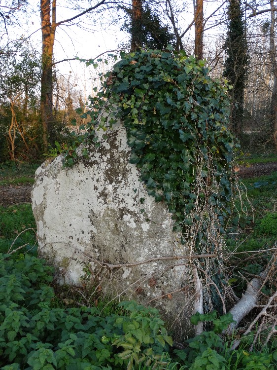 Menhir de Chillé