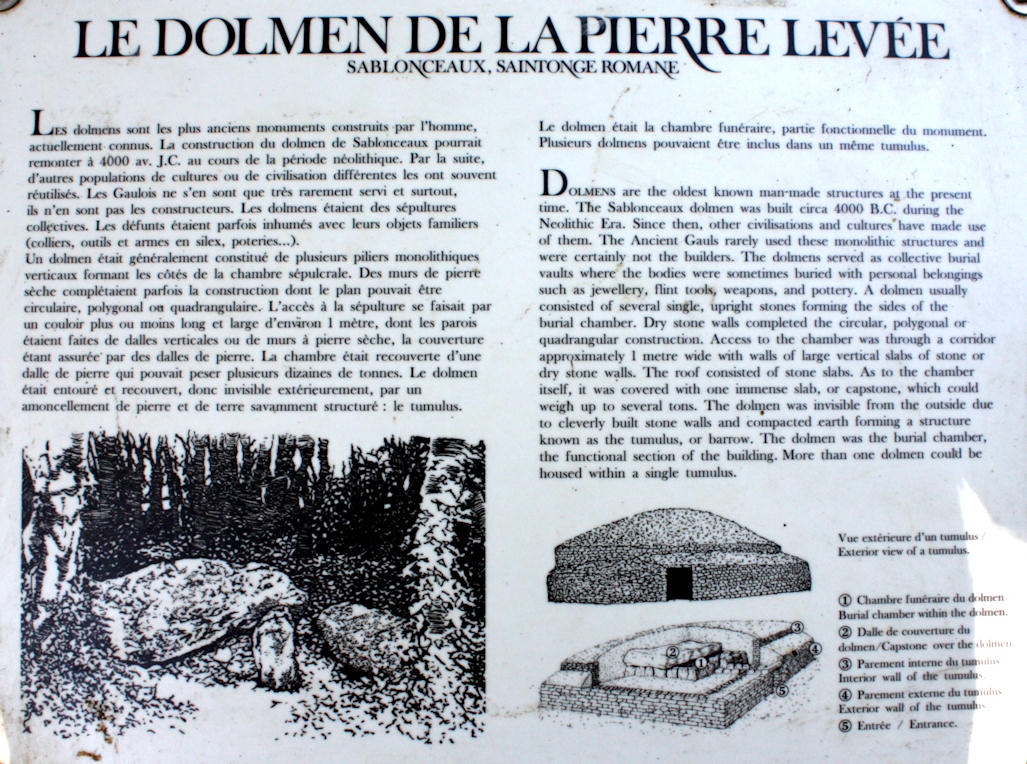 Click for full size image of La Pierre Levée (Sablonceaux) (PID:64091) La Pierre Levée (Sablonceaux)