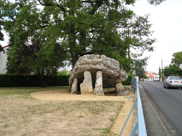 La Pierre-Levée (Poitiers)