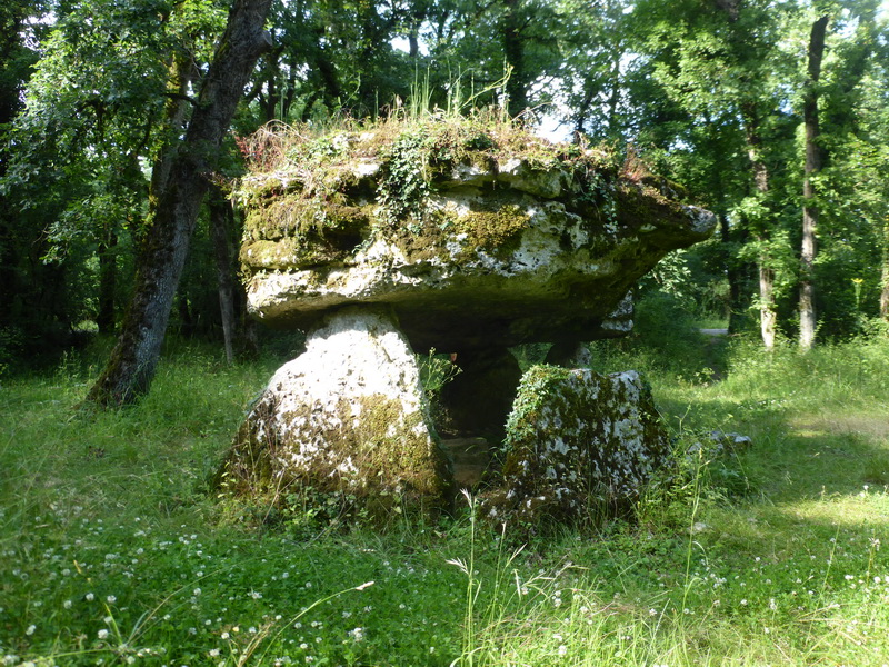 Dolmen de la Pierre-Pèze