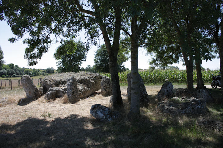 Click for the gallery page to add comments and vote (PID:64071) Dolmen de la Pierre Levée (La Vallée)