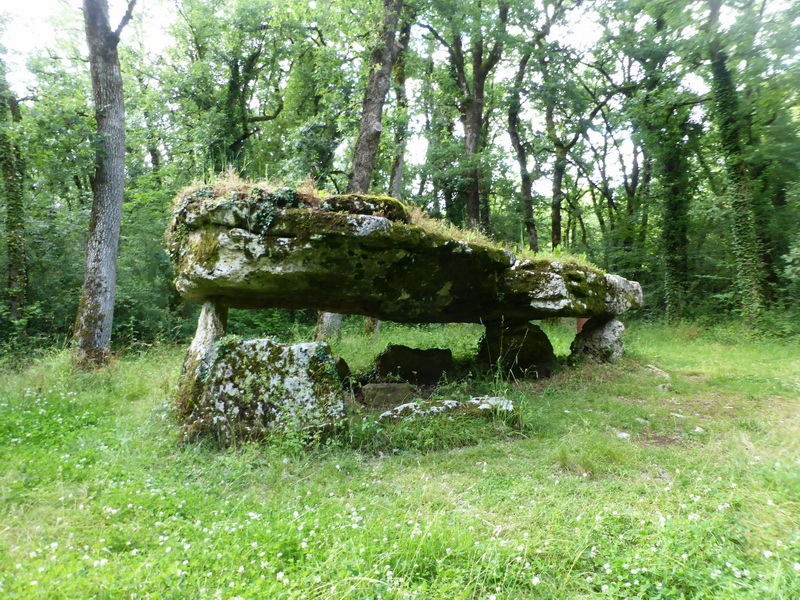 Dolmen de la Pierre-Pèze