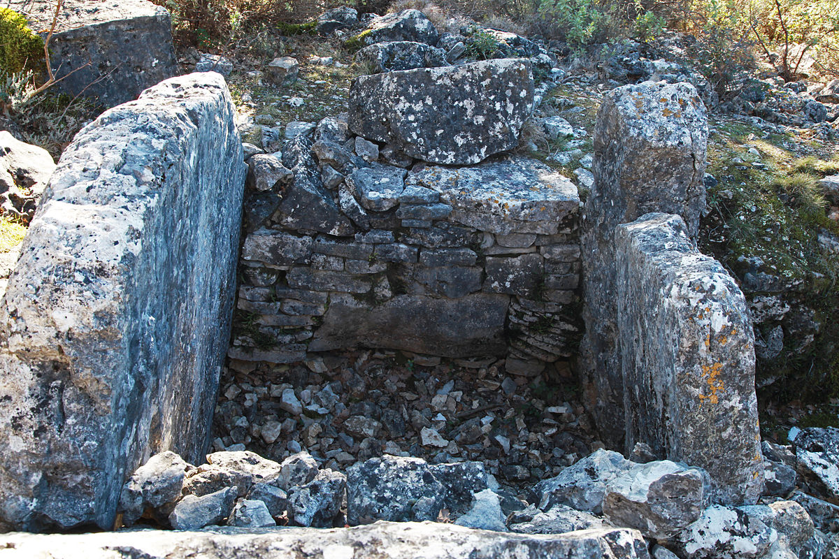 Puades Dolmen