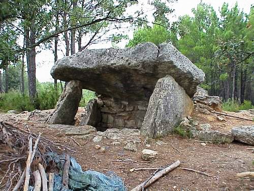 Click for the gallery page to add comments and vote (PID:19784) Adrets Dolmen 1