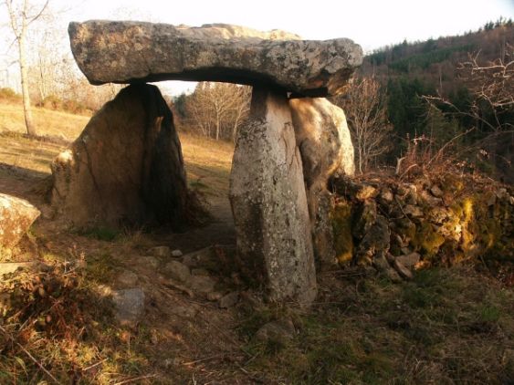 Dolmen de Roche-Cubertelle