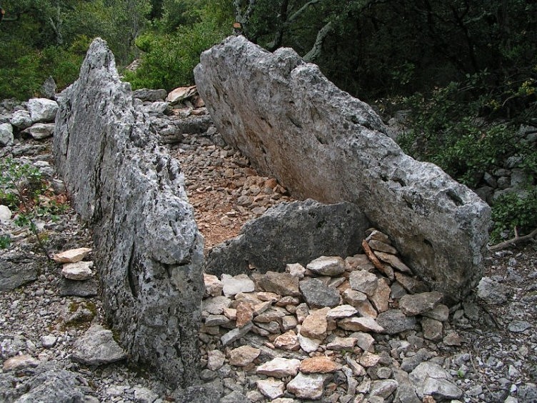 Colombier Dolmen