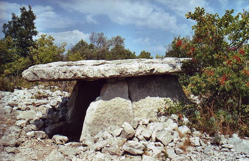 Calvaire dolmen 1