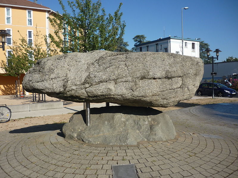 Montaberlet Menhir