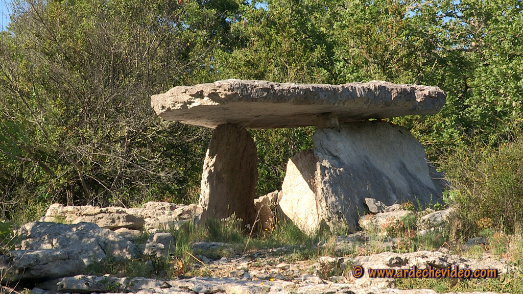 Click for the gallery page to add comments and vote (PID:144631) Dolmen de Bourbouillet 2
