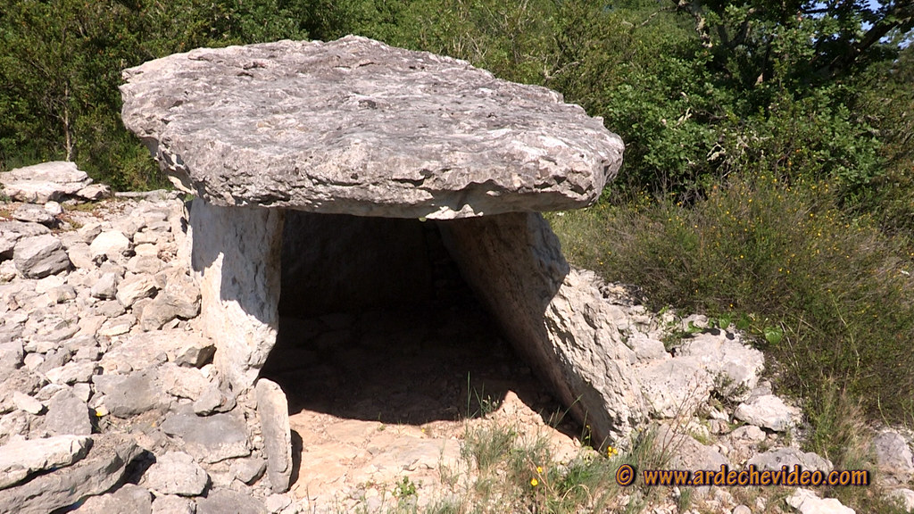 Click for the gallery page to add comments and vote (PID:144630) Dolmen de Bourbouillet 3