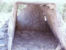 Font Mejanne dolmen1