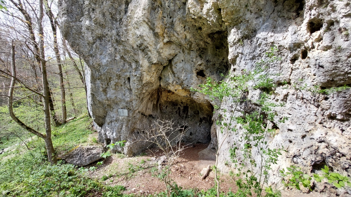 Click for the gallery page to add comments and vote (PID:277971) Rabenfels (Hengen)