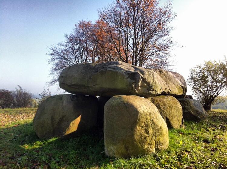 Click for the gallery page to add comments and vote (PID:96797) Luetzlow Dolmen (modern)