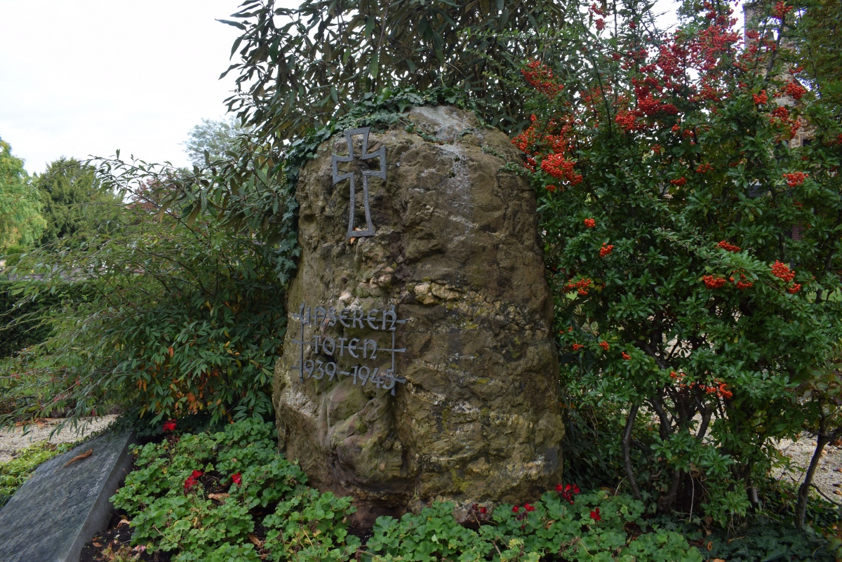 Kirrberg Menhir (PID:248807) Kirrberg Menhir