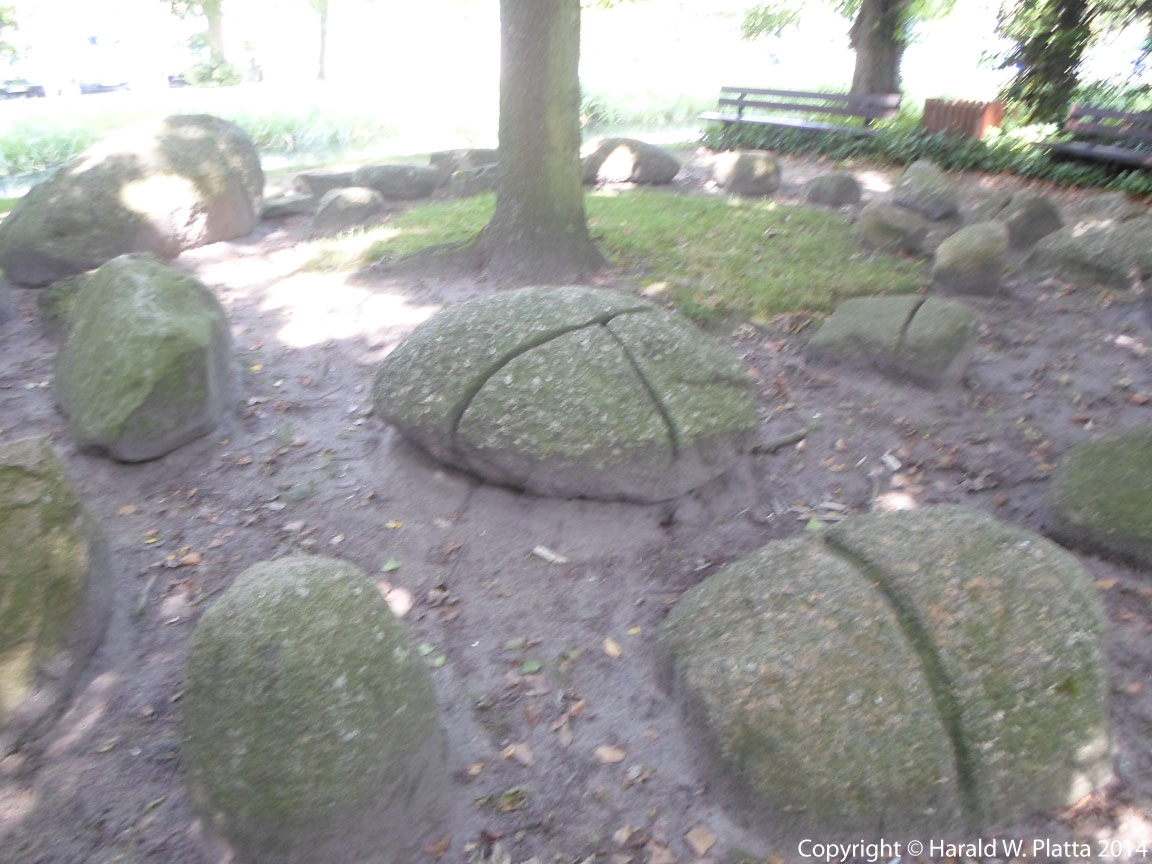 Click for the gallery page to add comments and vote (PID:129823) Bederkesa Steinring