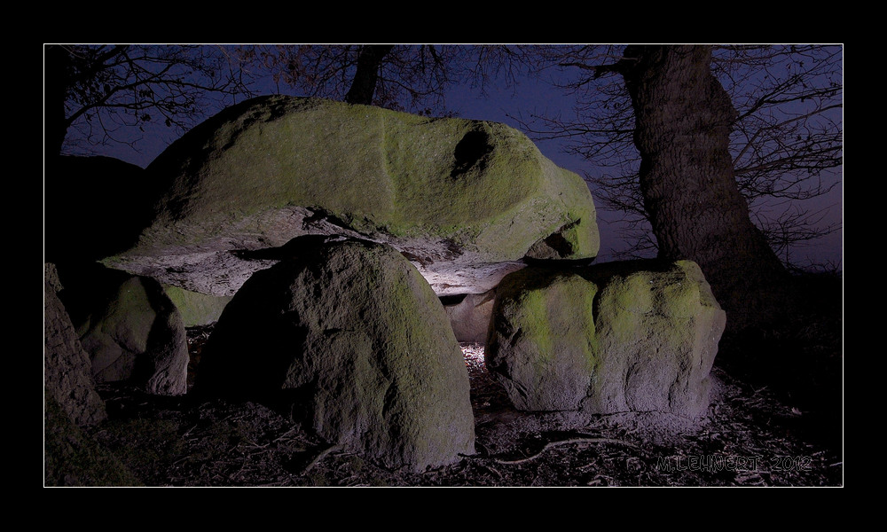 Click for the gallery page to add comments and vote (PID:87855) Gross Berssen Steingrab 2 'Im Ipeken'