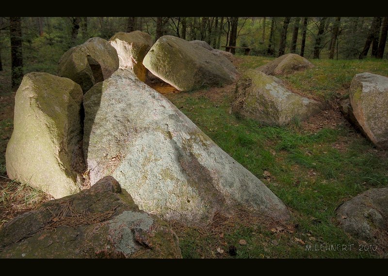 Garen Steingrab 'Der Hohe Stein'