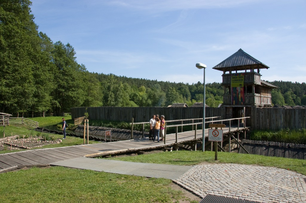 Click for the gallery page to add comments and vote (PID:49151) Freilichtmuseum Groß Raden