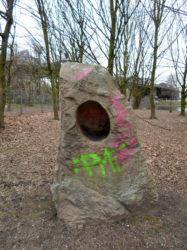 Summstein im Stadthallengarten